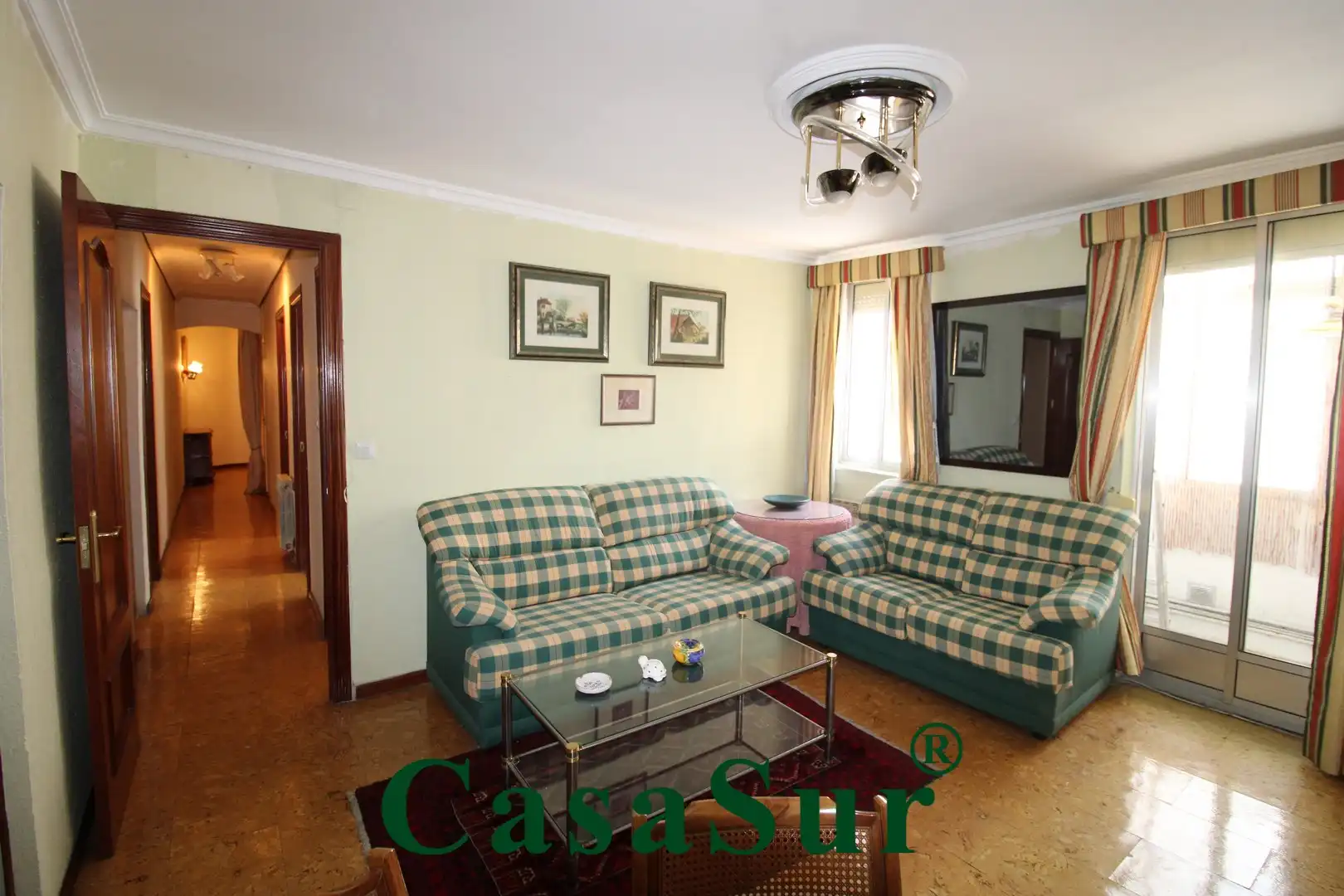 Living room of Flat for sale in Valladolid  with Terrace and Storage room