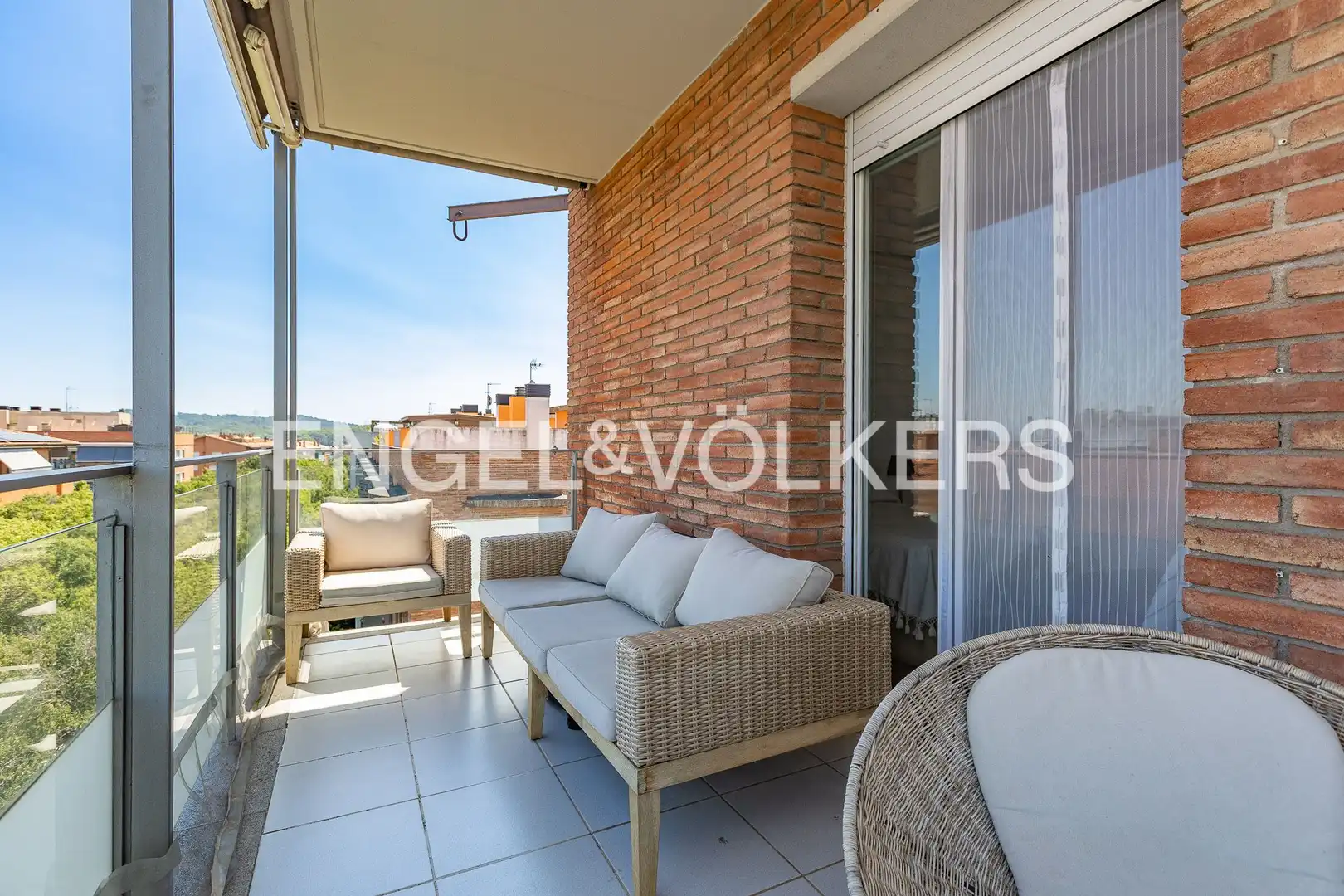 Terrace of Attic for sale in Sant Cugat del Vallès  with Heating, Parquet flooring and Swimming Pool