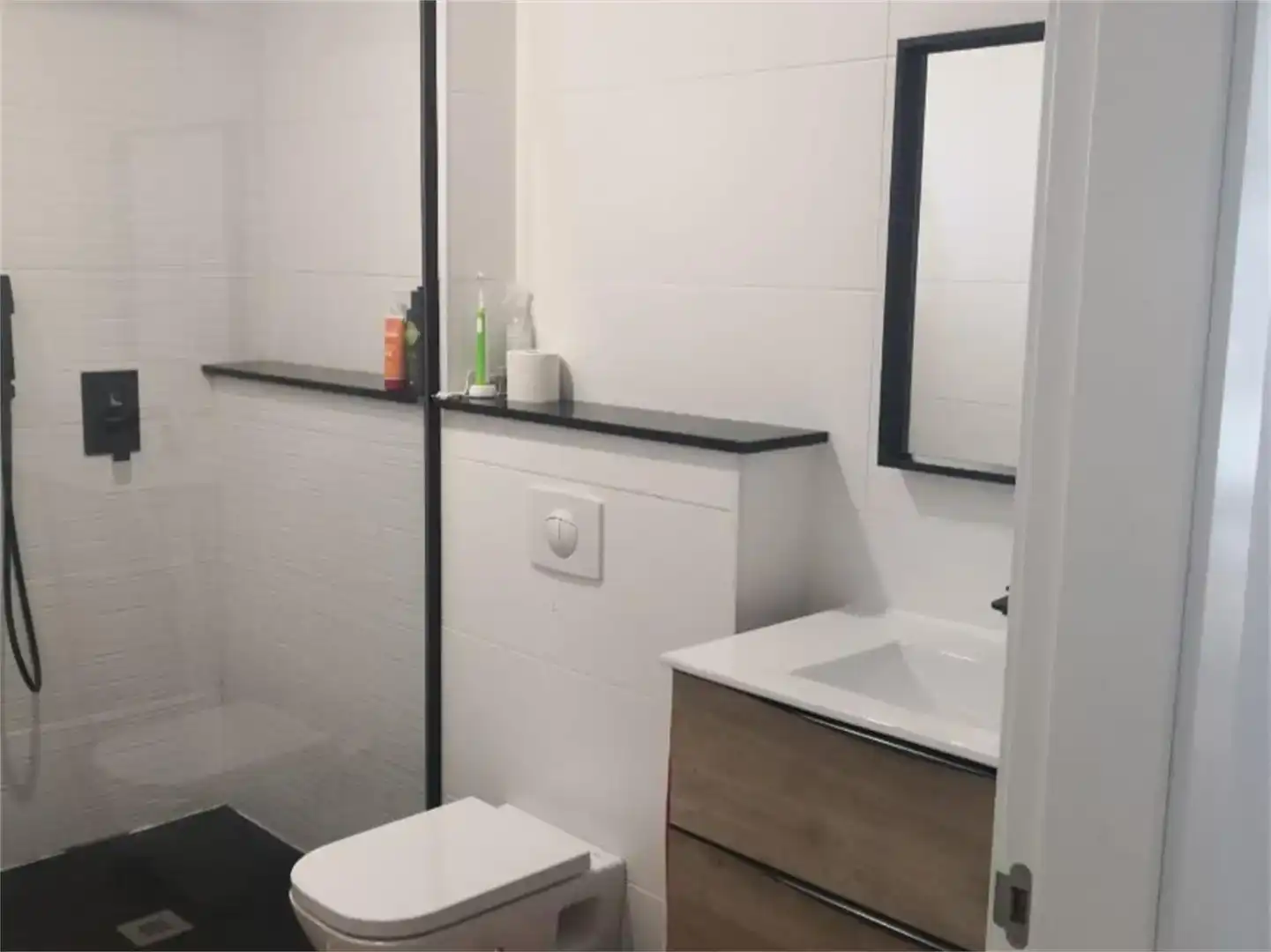 Bany de Casa o xalet en venda en Vélez-Málaga amb Aire condicionat, Piscina i Balcó