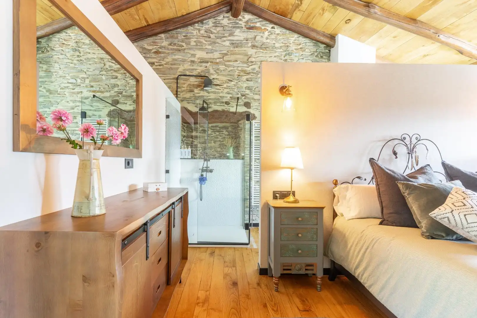 Habitación de Casa o chalet en venta en Lugo con Calefacción, Jardín privado y Jacuzzi