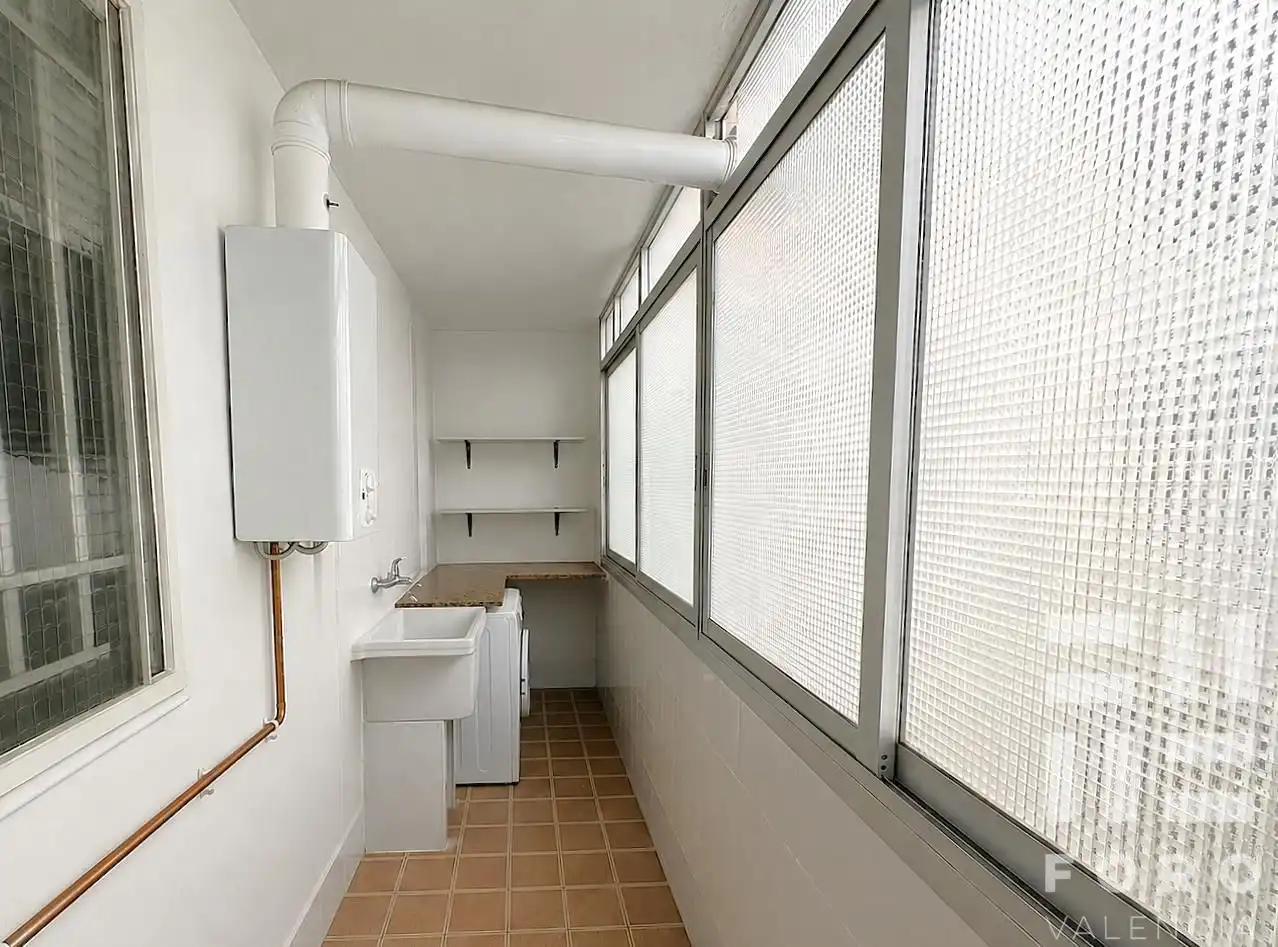 Baño de Piso en venta en Valencia con Aire acondicionado, Terraza y Balcón