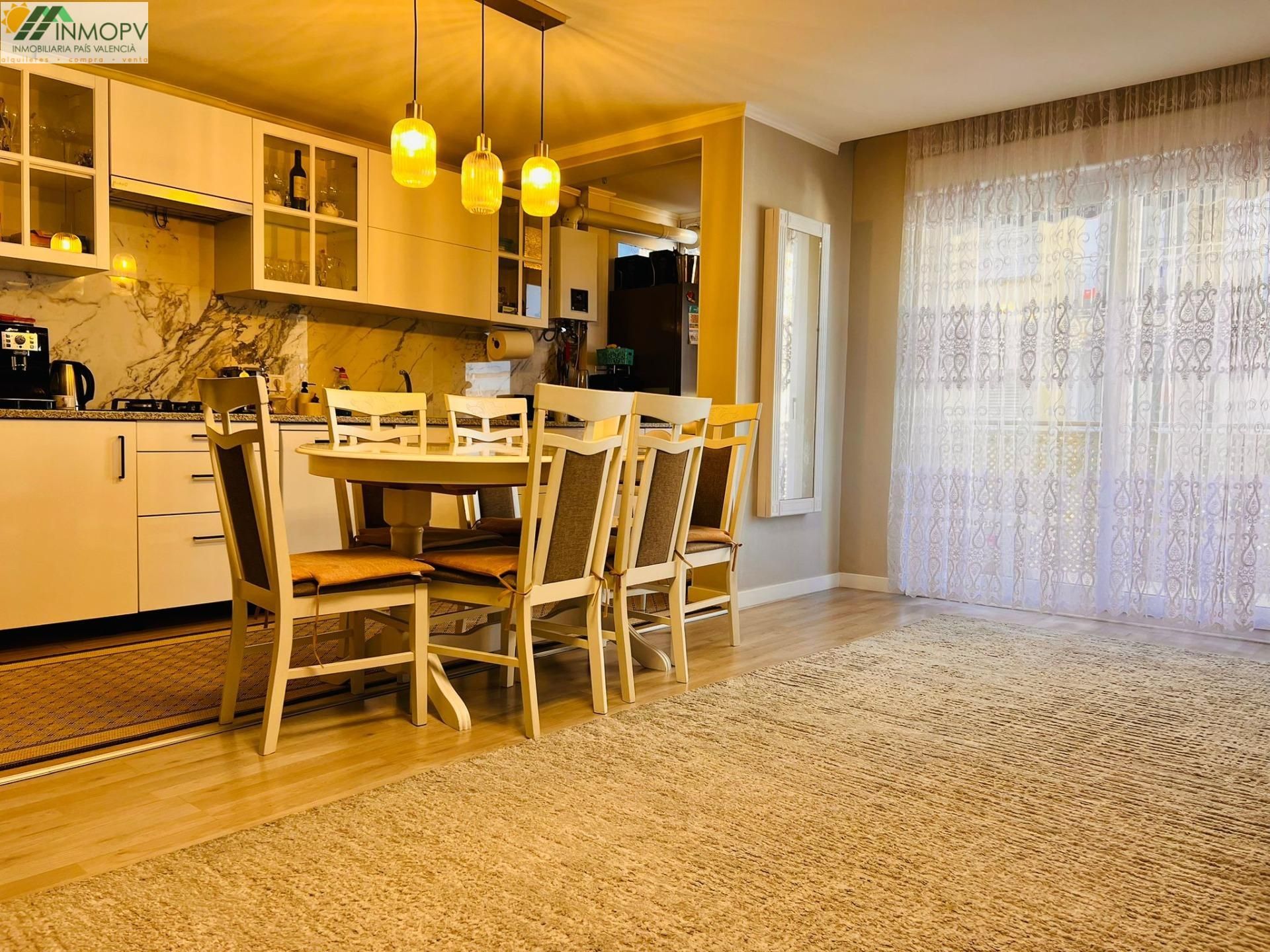 Dining room of Flat for sale in Vinaròs  with Air Conditioner, Heating and Parquet flooring