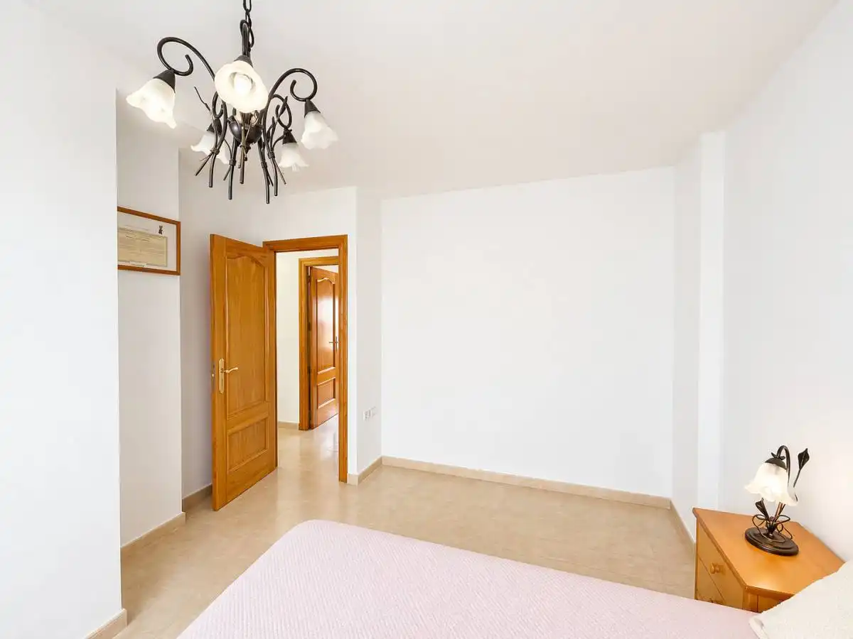 Habitación de Piso en venta en Catral con Calefacción y Amueblado