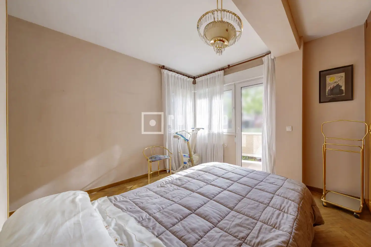 Bedroom of Flat for sale in Pozuelo de Alarcón  with Heating, Private garden and Parquet flooring