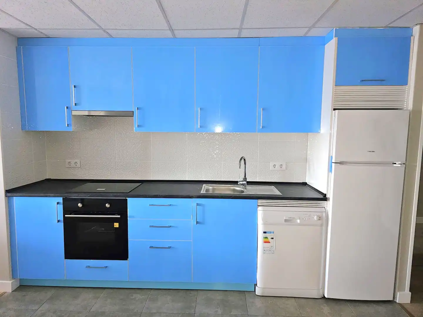 Cocina de Oficina de alquiler en Azuqueca de Henares con Aire acondicionado, Calefacción y Trastero