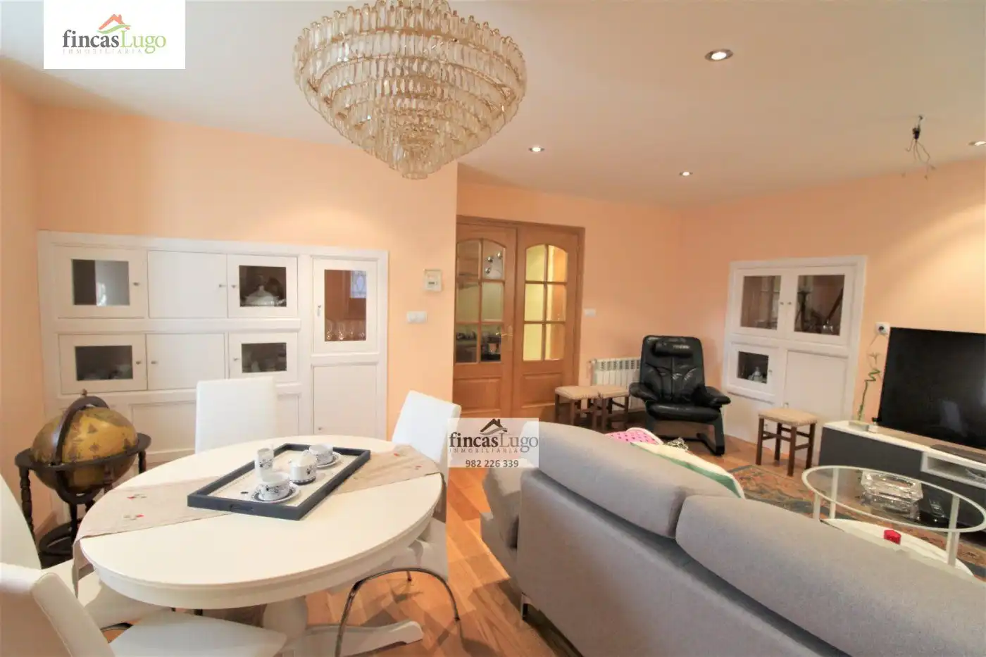 Sala de estar de Casa o chalet en venta en Lugo con Jardín privado, Terraza y Trastero