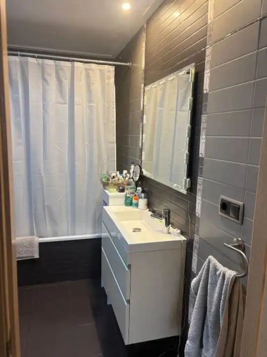 Baño de Piso de alquiler en Almussafes con Aire acondicionado, Calefacción y Amueblado