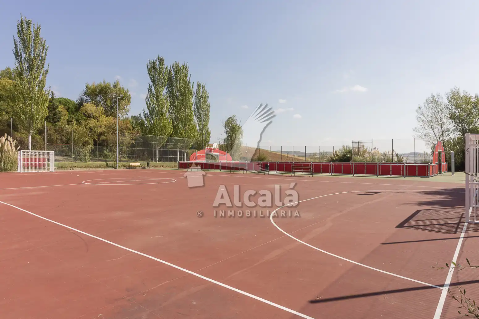 Parking de Casa o chalet en venta en Torrejón del Rey con Calefacción y Piscina