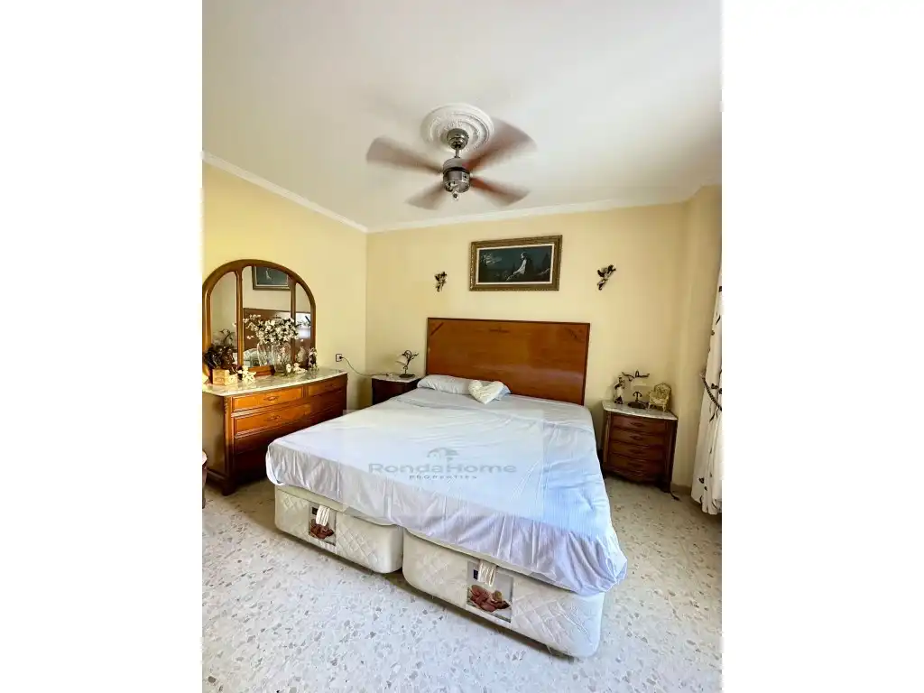 Piso en venta en Calle Carmen Montes, La Carihuela - Los Nidos