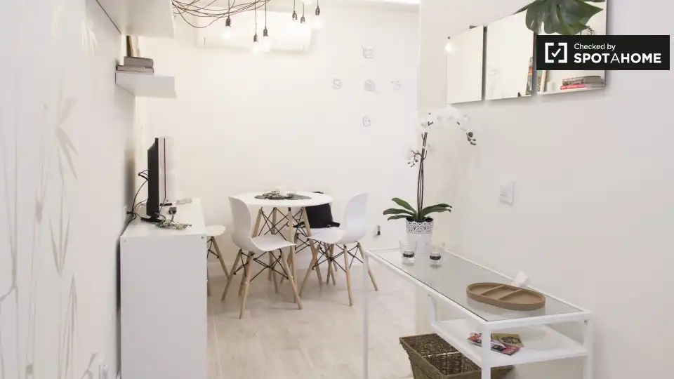 Menjador de Apartament per a compartir en Madrid amb Aire condicionat, Calefacció i Terrassa