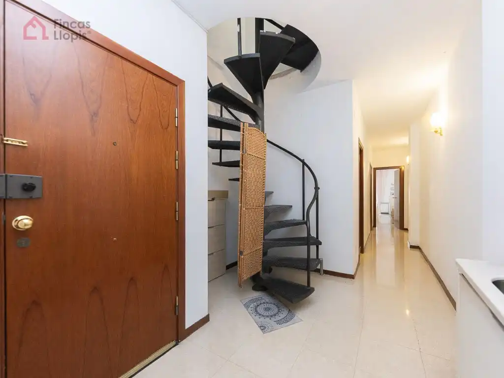 Wohnung zum Verkauf in L'Hospitalet de Llobregat mit Terrasse und Balkon