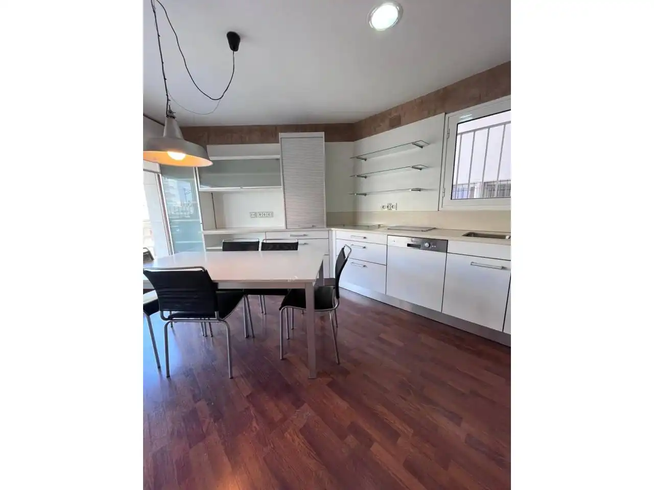 Flat for rent in Travesia Carril, Eixample Nord
