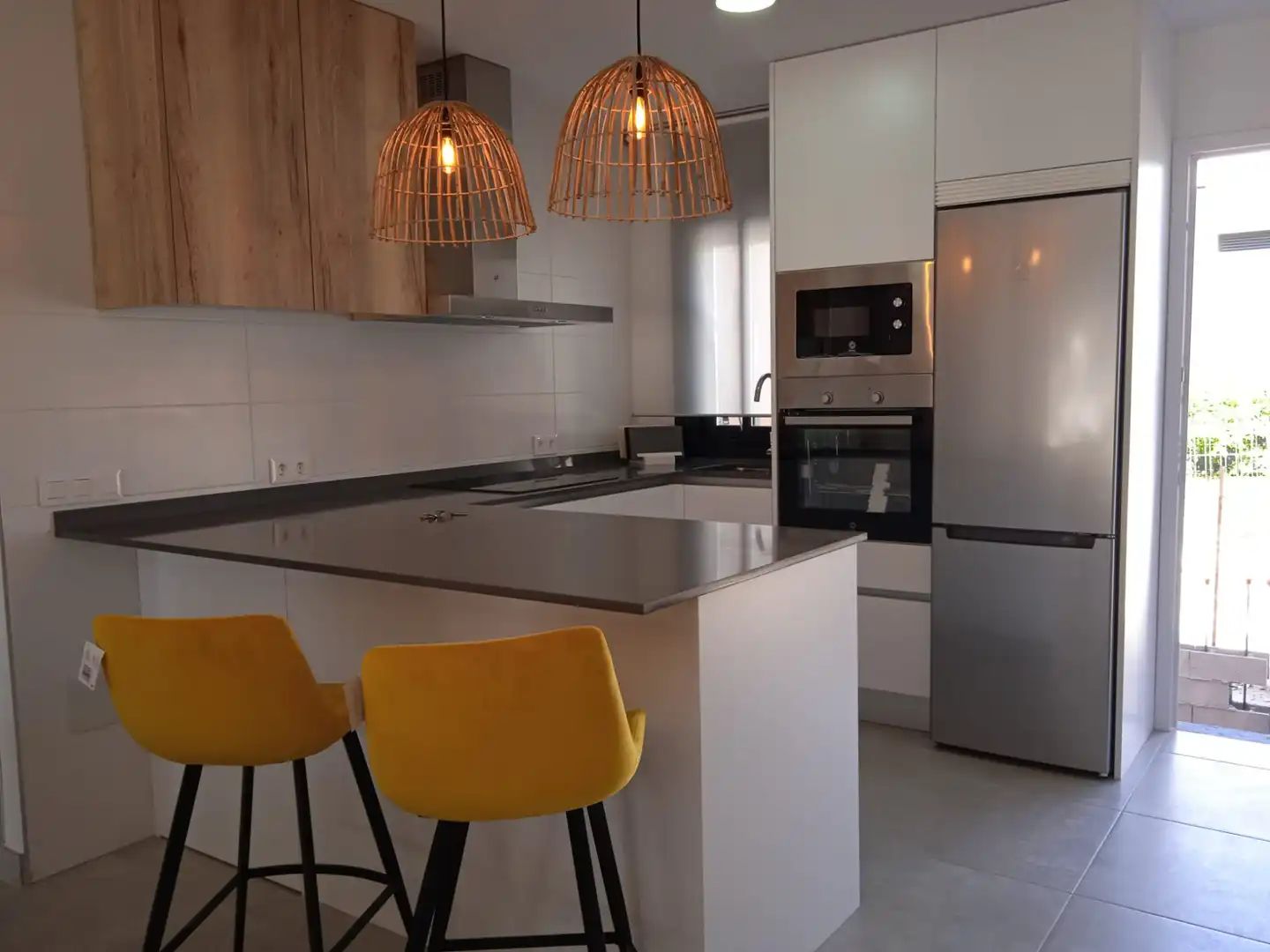 Cuina de Apartament en venda en Orihuela amb Aire condicionat, Terrassa i Moblat