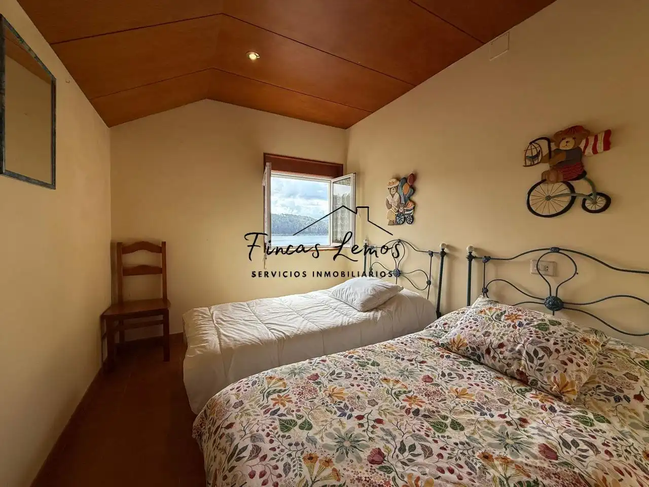 Habitación de Casa o chalet en venta en Camariñas con Jardín privado, Terraza y Amueblado