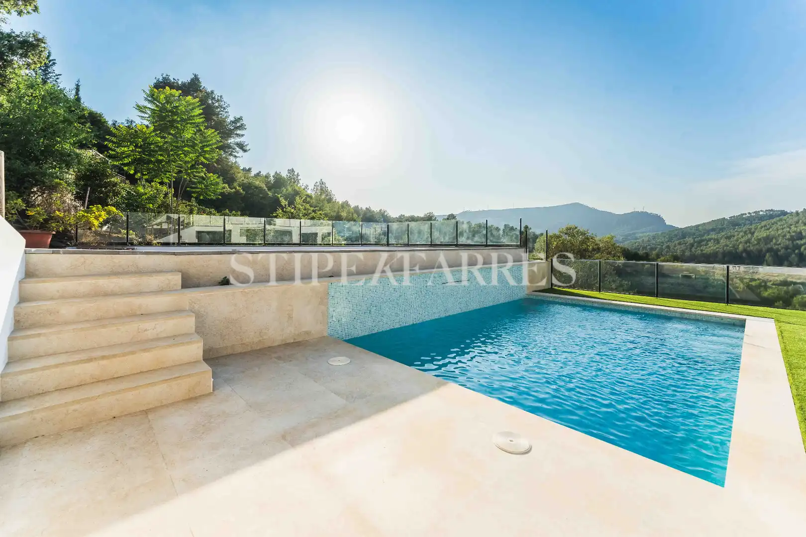 Piscina de Casa o xalet en venda en Sant Andreu de Llavaneres amb Aire condicionat, Calefacció i Jardí privat