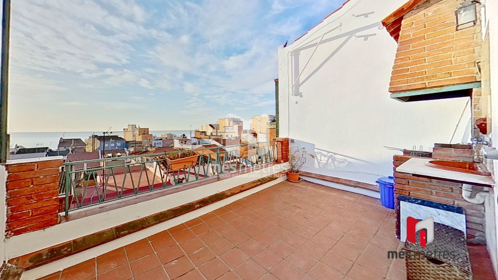 Exterior view of Attic to rent in El Masnou  with Terrace