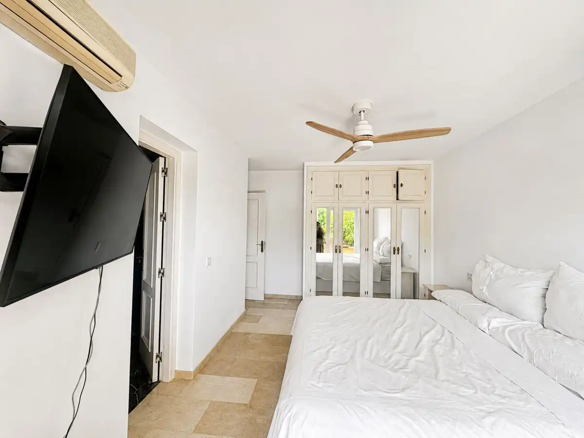 Adosado con jardín en venta en Calahonda, imagen 17