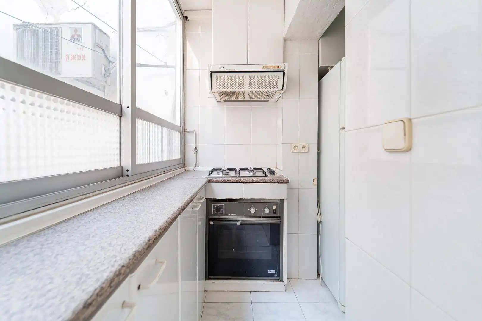 Cocina de Piso en venta en Madrid con Calefacción, Jardín privado y Internet