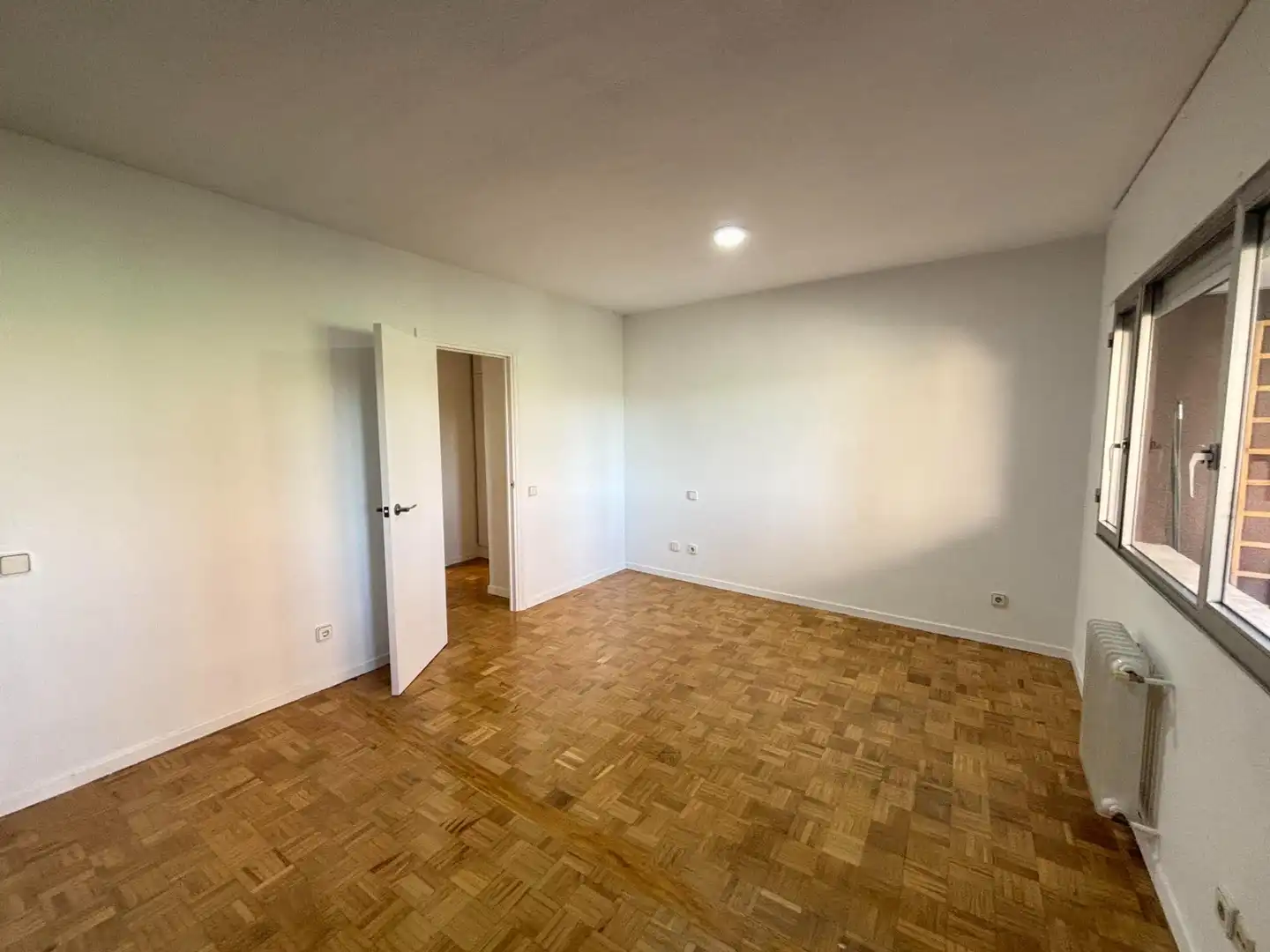 Flat for rent in Madrid  with Air Conditioner, Heating and Private garden