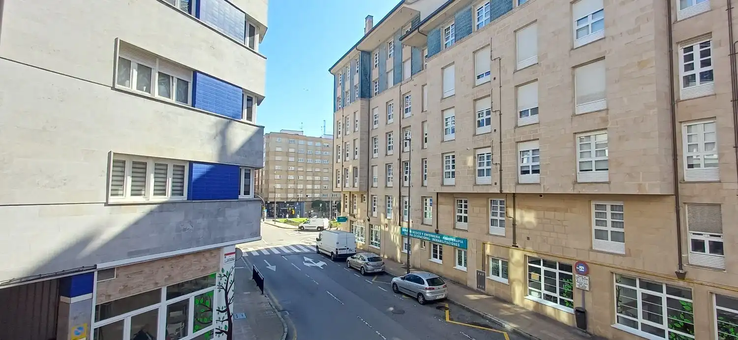 Vista exterior de Piso de alquiler en Gijón  con Calefacción, Trastero y Piscina