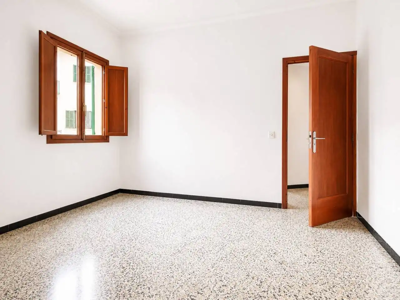 Habitación de Piso en venta en Inca con Balcón