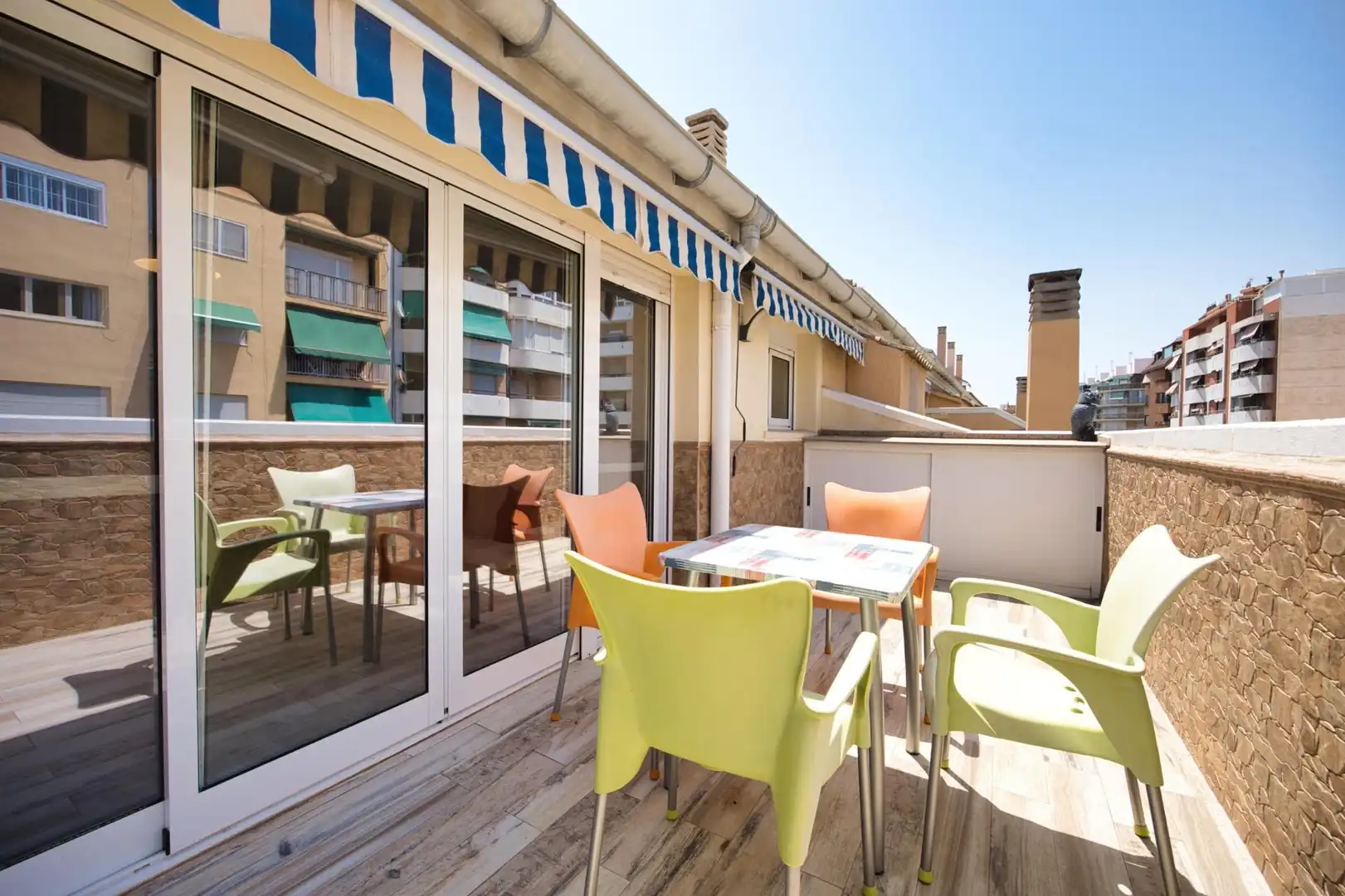 Terrasse von Wohnungen zur Miete in El Campello mit Klimaanlage, Terrasse und Möbliert