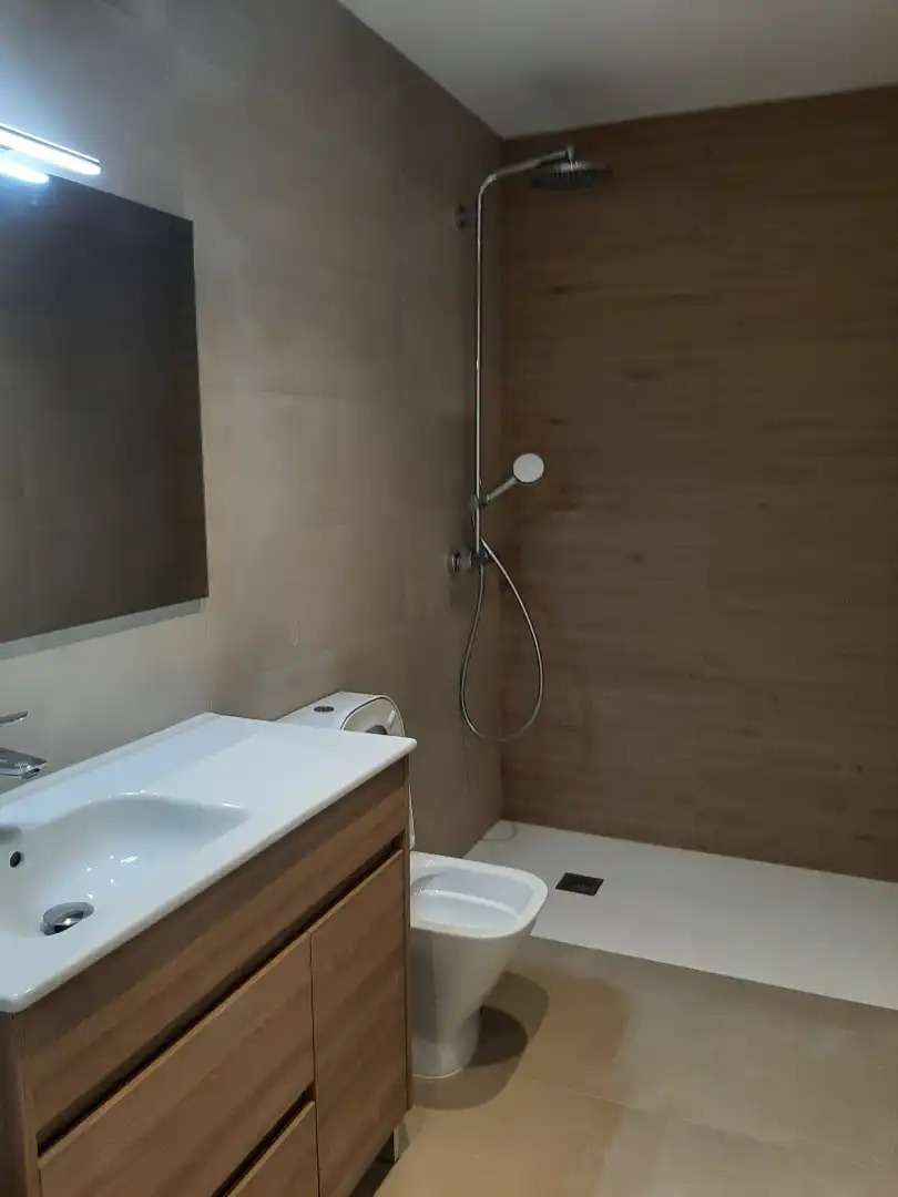 Bathroom of Flat for rent in Mataró  with Air Conditioner, Heating and Terrace