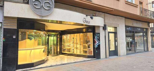 Local comercial en Alquiler en Centro - Mendibil - Santiago