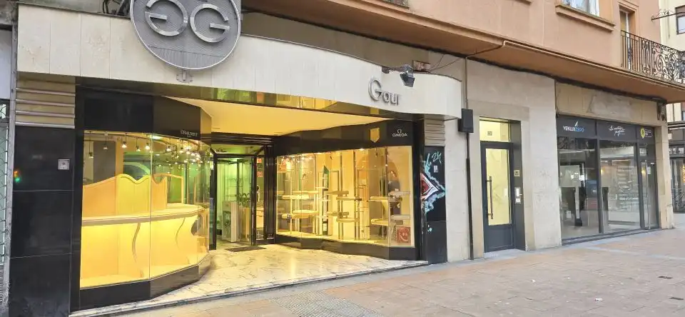Business premises to rent in Centro - Mendibil - Santiago