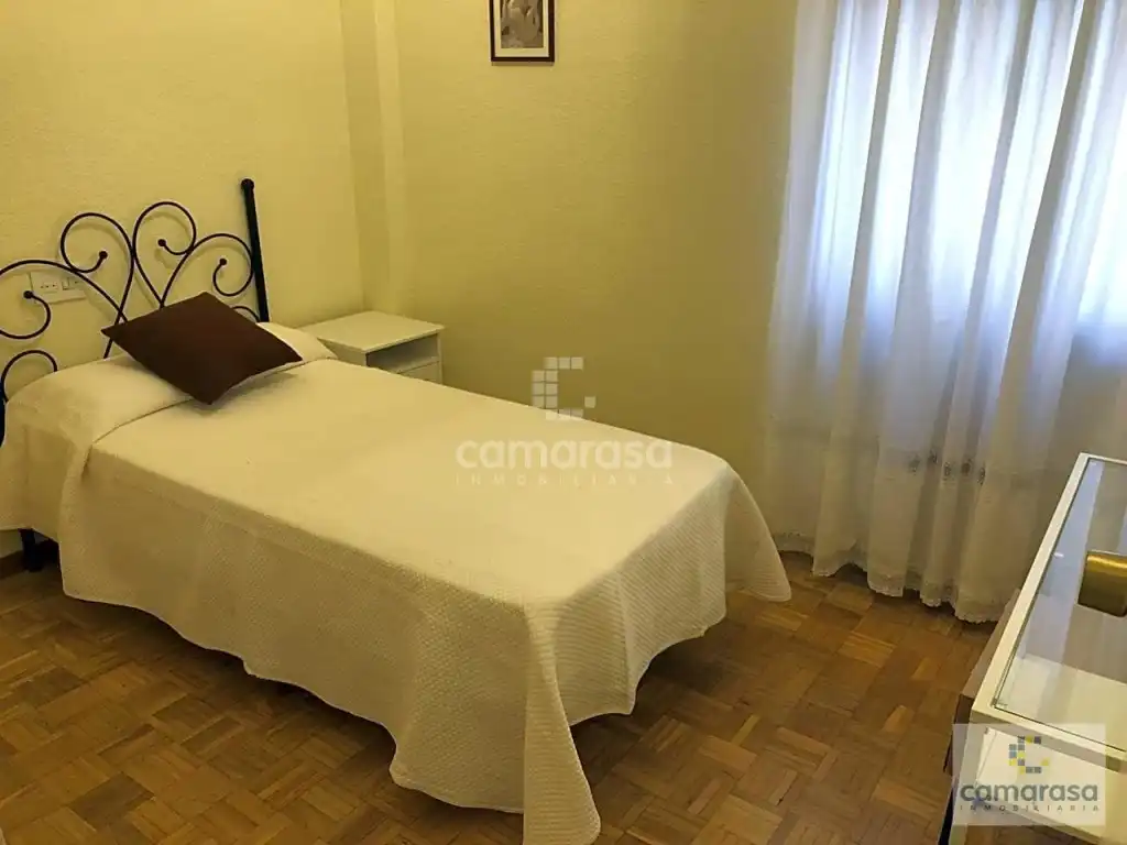 Schlafzimmer von Wohnung zur Miete in Ávila mit Möbliert, Ofen und Waschmaschine