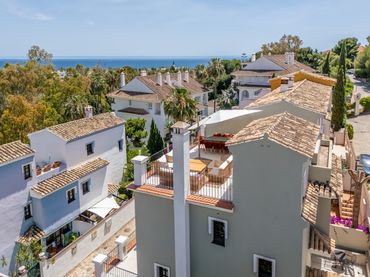 Adossat amb balcó en venda a Milla de Oro