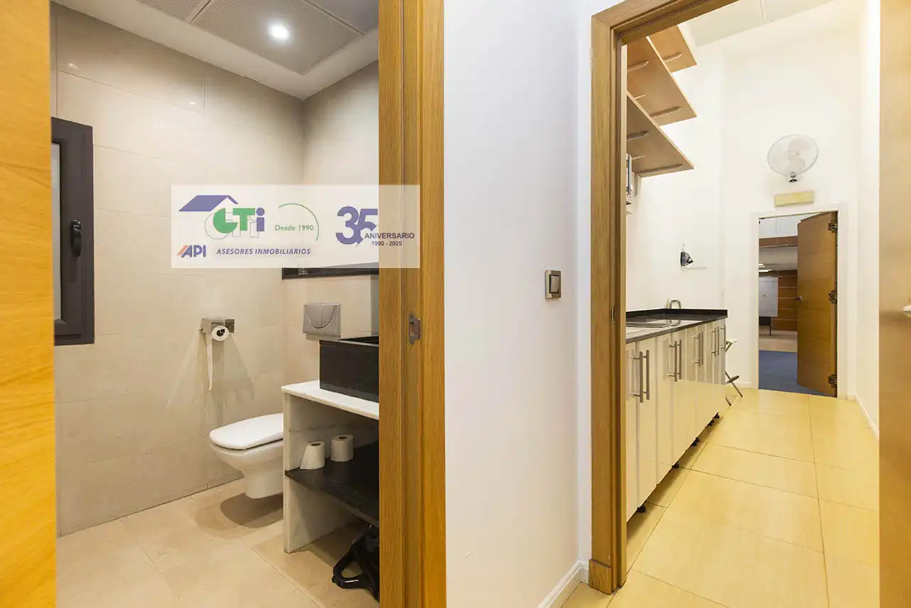 Office space to rent in COSO, imagen 23