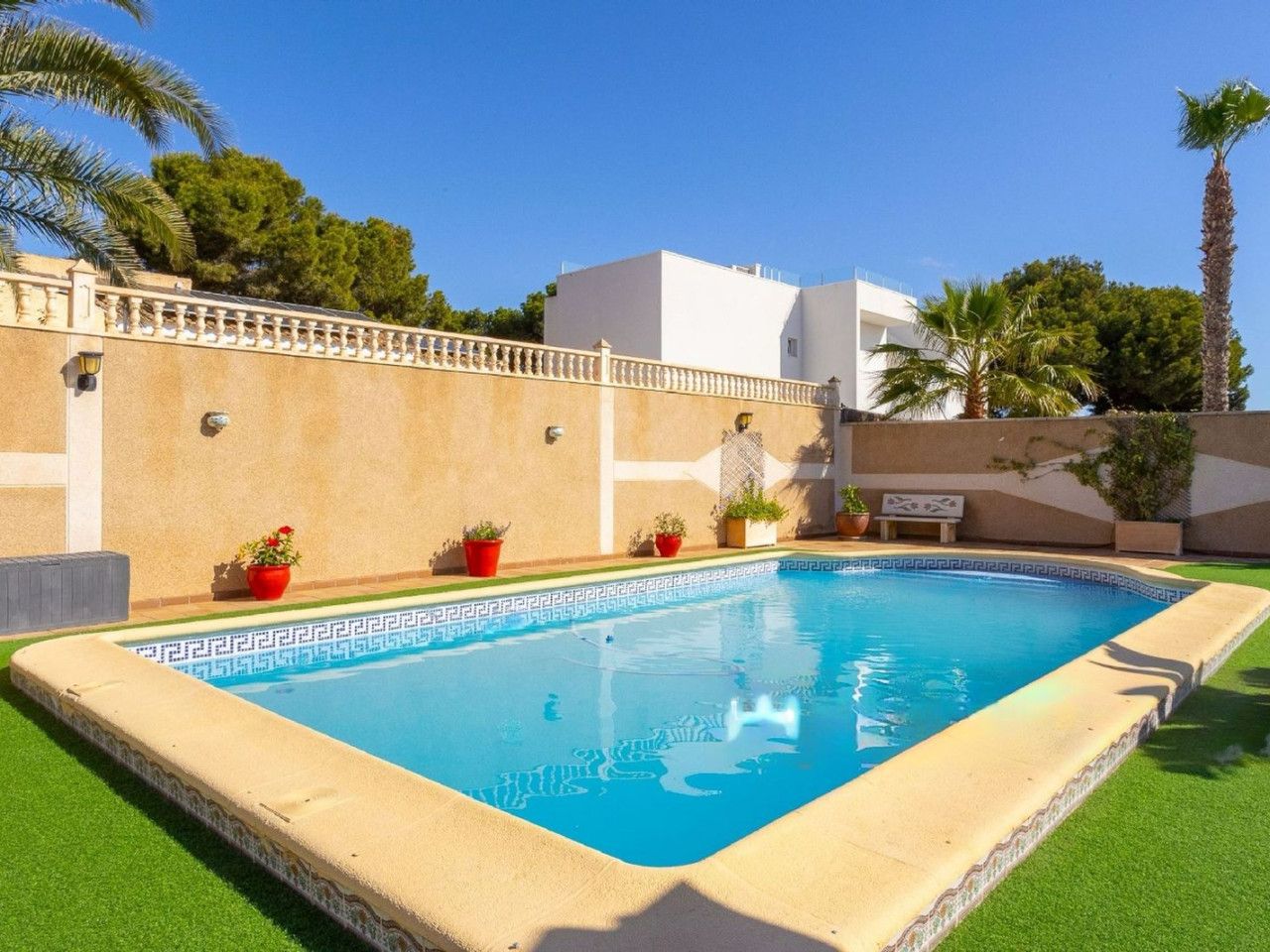 Piscina de Casa o chalet en venta en Torrevieja con Aire acondicionado, Calefacción y Jardín privado