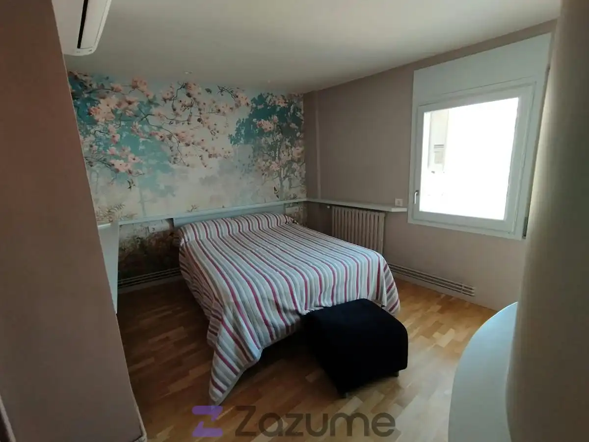 Habitación de Piso de alquiler en Terrassa con Aire acondicionado, Calefacción y Amueblado
