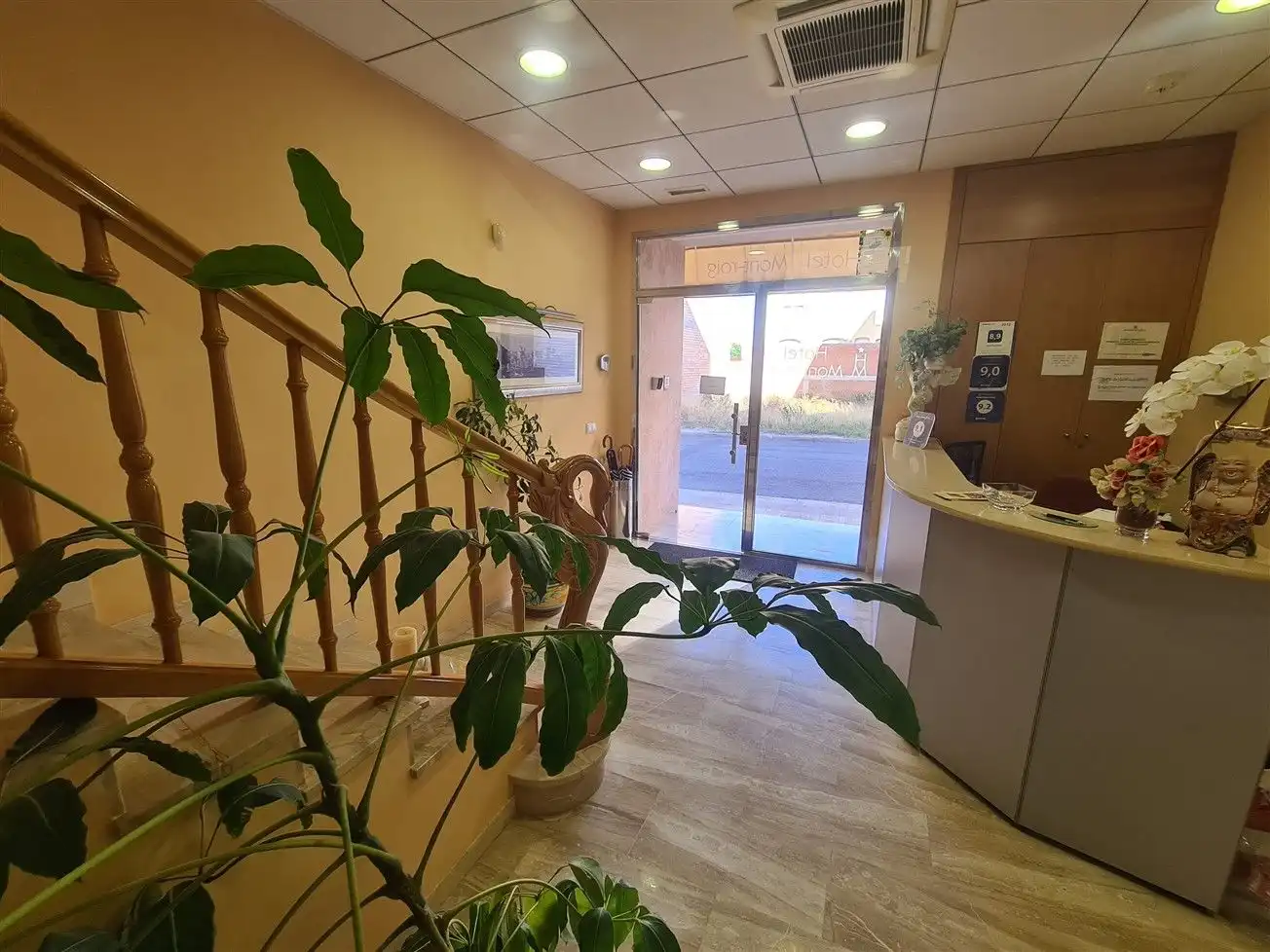 Edificio en venta en Mont-roig del Camp