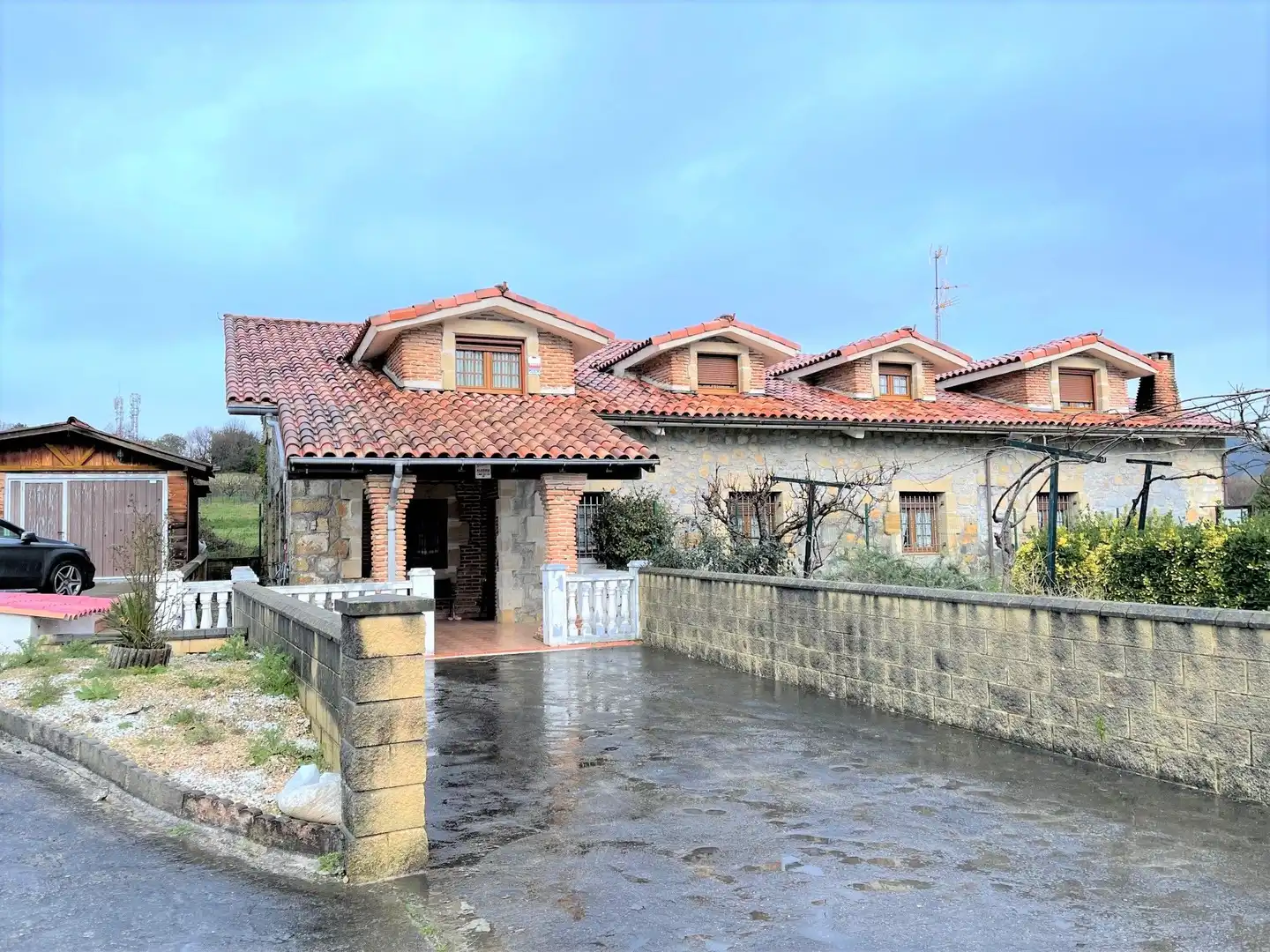 Vista exterior de Casa o chalet en venta en Berango con Jardín privado