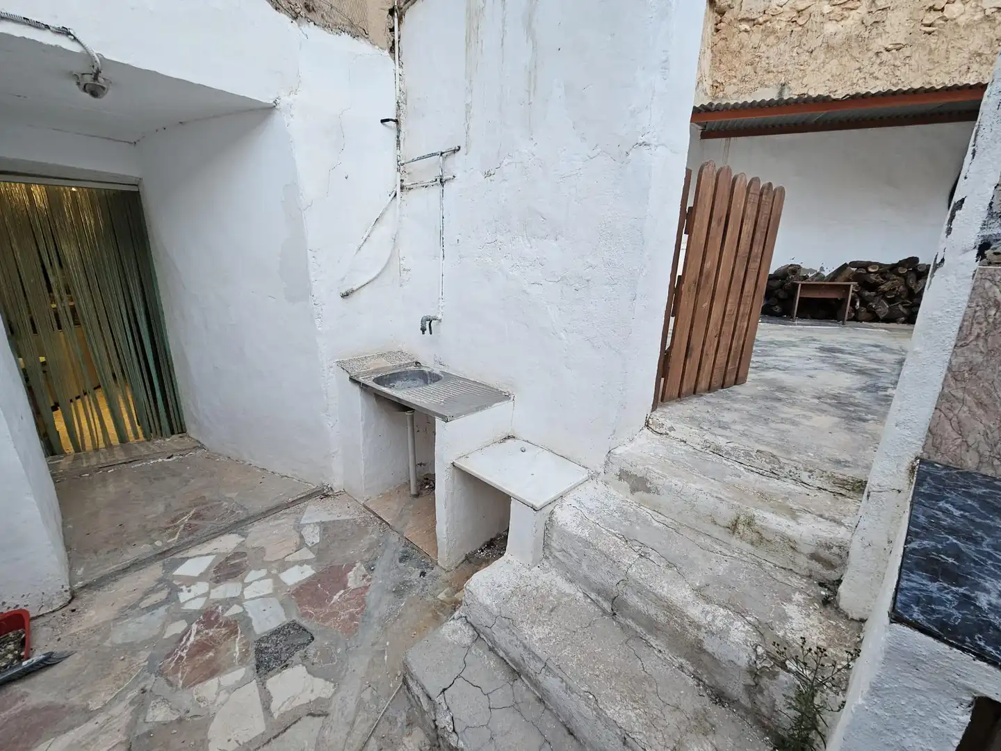 Detached homes for sale in Monóvar  / Monòver  with Air Conditioner, Heating and Storage room