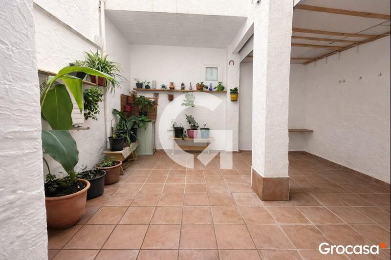 Garden of Planta baja for sale in Vilanova i la Geltrú  with Heating, Storage room and Furnished