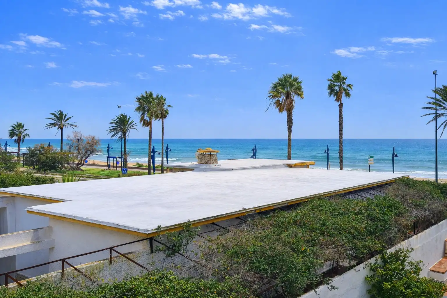 Vista exterior de Apartament en venda en Chiclana de la Frontera amb Terrassa, Moblat i Forn