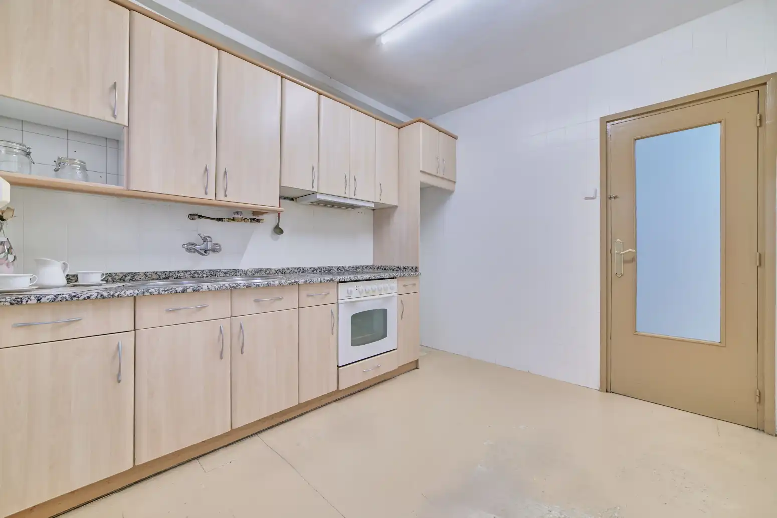 Cocina de Piso en venta en  Pamplona / Iruña con Calefacción, Parquet y Balcón