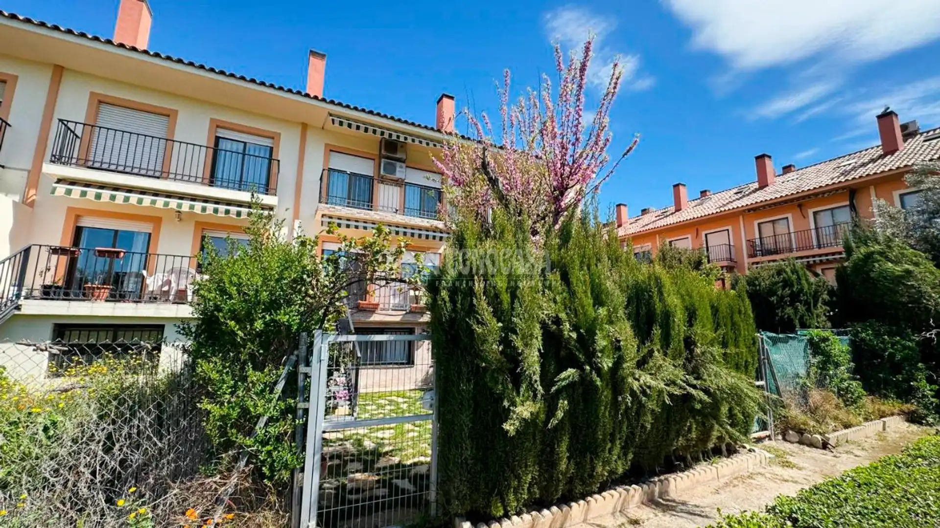Casa adosada en venta en Cartuja Baja