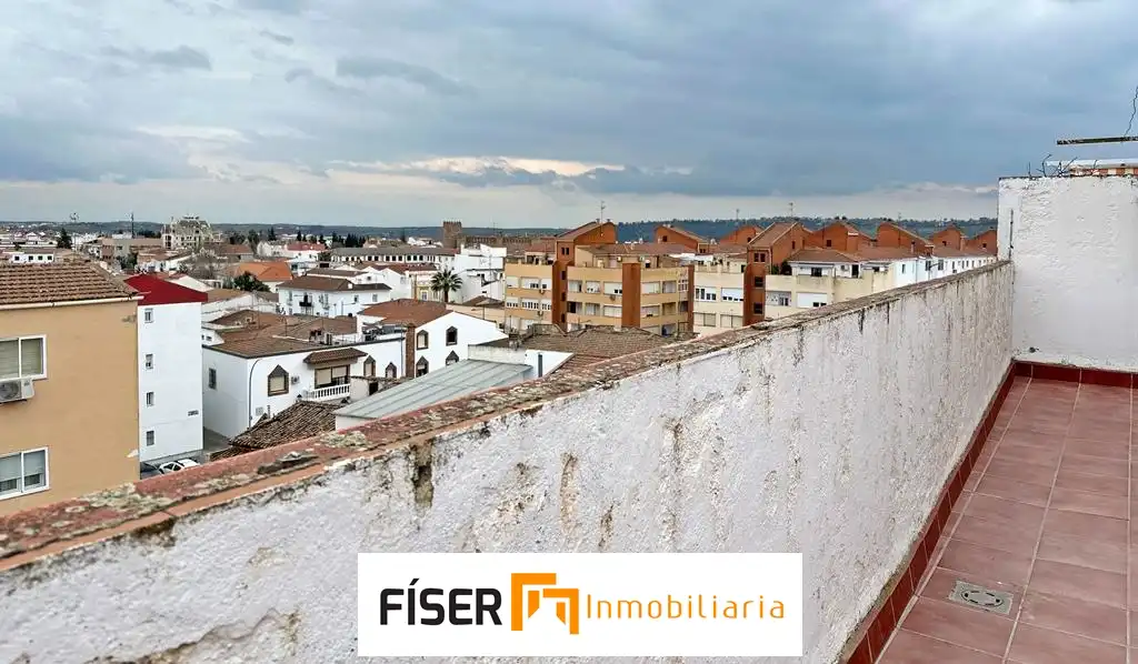 Vista exterior de Ático en venta en Zafra con Terraza y Trastero
