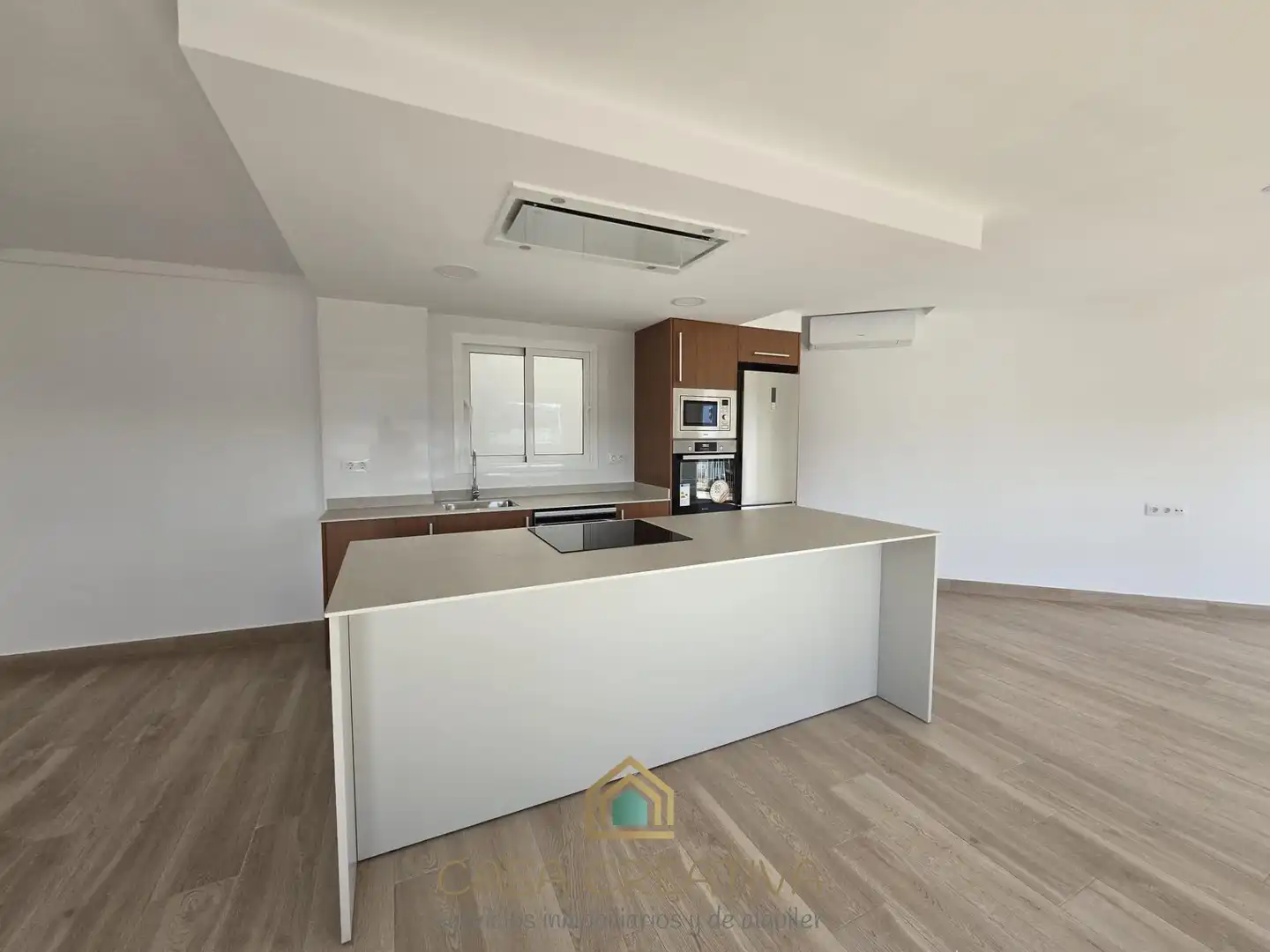 Cuina de Pis de lloguer en Gandia amb Aire condicionat, Calefacció i Terrassa