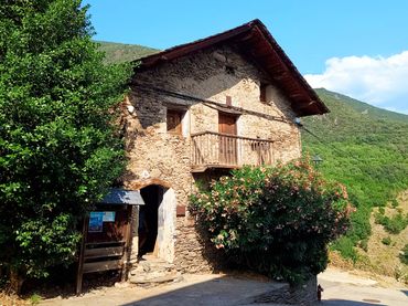 Landhaus mit Balkon zum Verkauf in Carrer Unica
