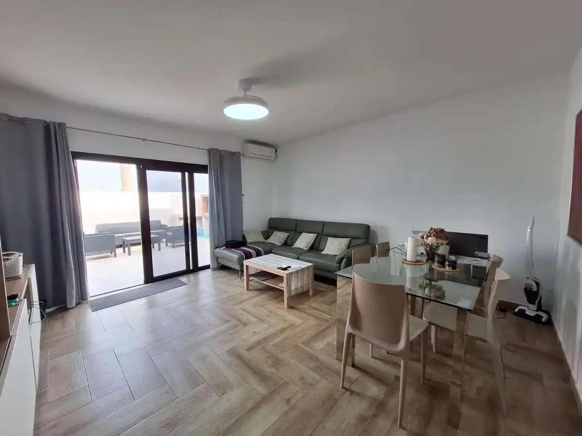 Sala d'estar de Casa o xalet en venda en Yaiza amb Terrassa