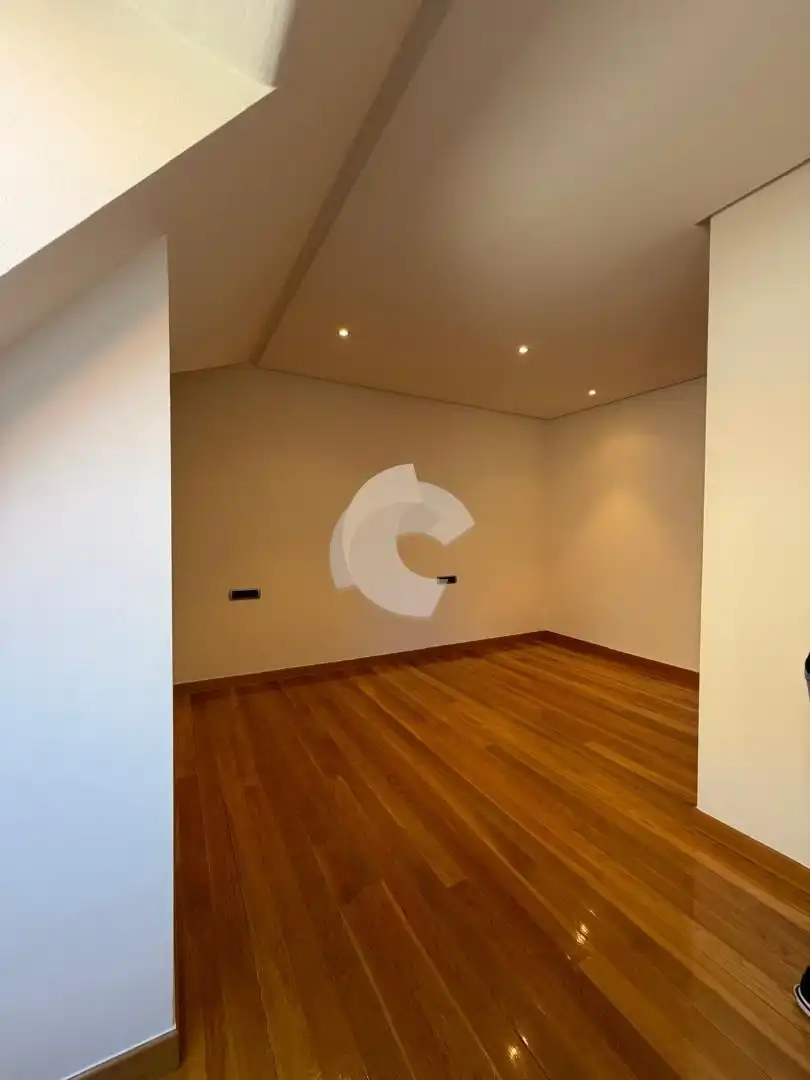 Dúplex de alquiler en Ourense Capital  con Calefacción