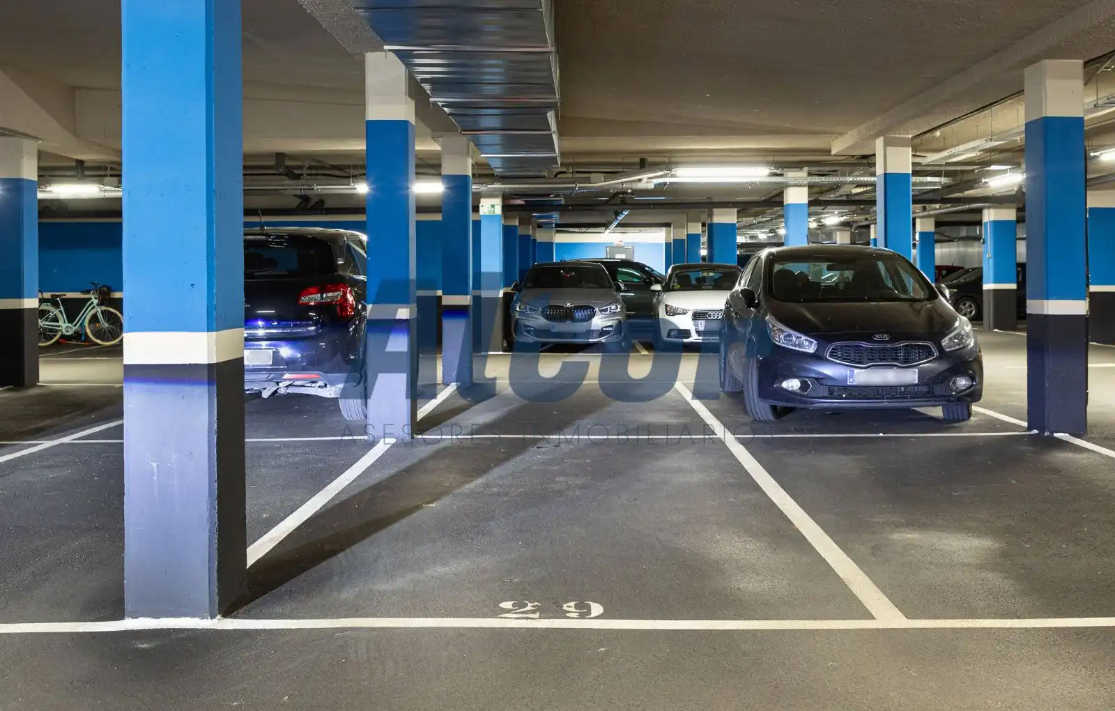 Parkplatz von Wohnung zum Verkauf in Madrid mit Klimaanlage, Abstellraum und Schwimmbad