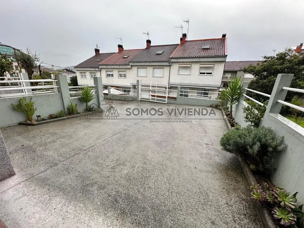 Außenansicht von Einfamilien-Reihenhaus zum Verkauf in Barbadás mit Heizung, Privatgarten und Terrasse