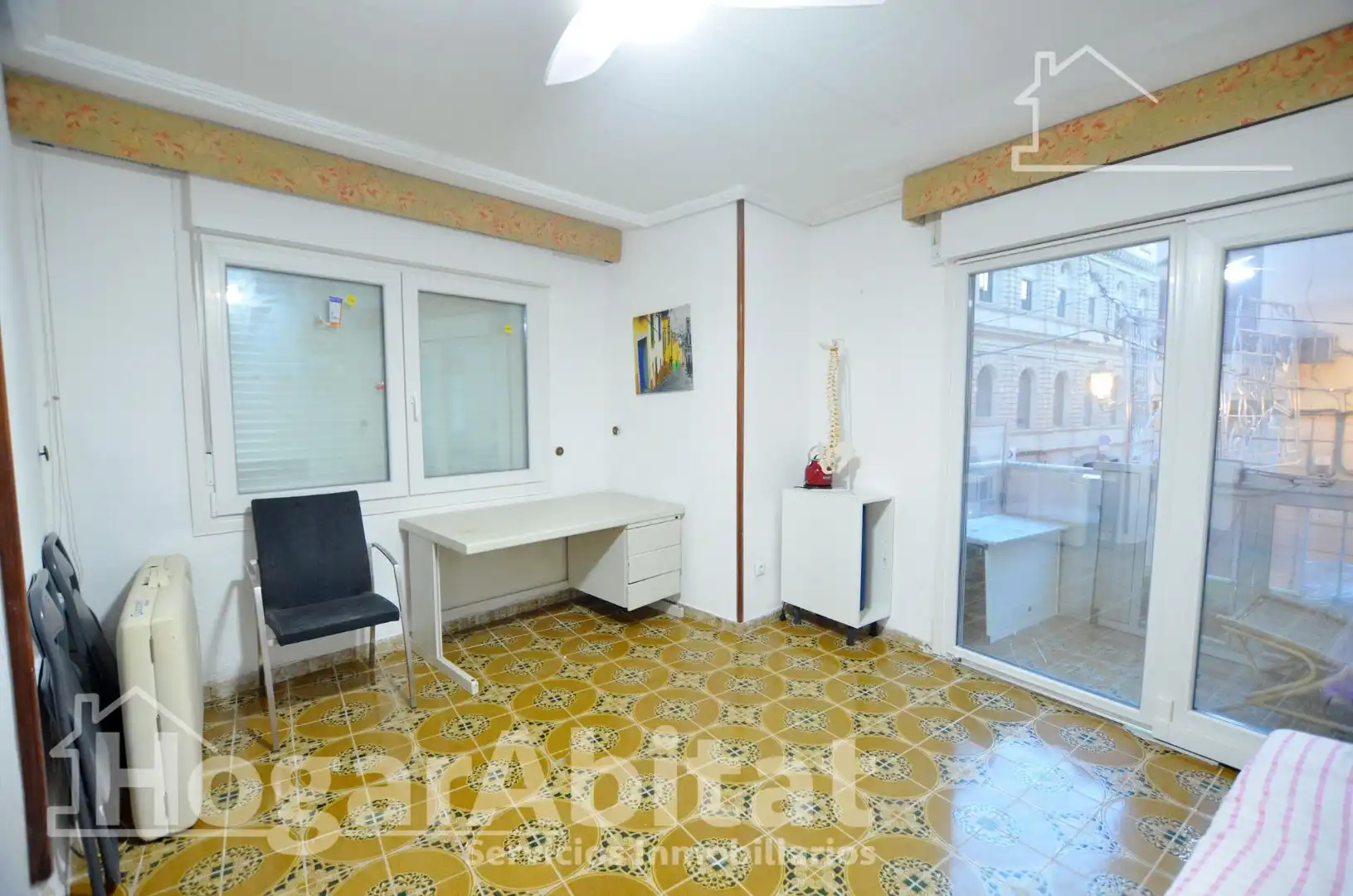 Sala d'estar de Pis en venda en Alicante / Alacant amb Moblat i Balcó