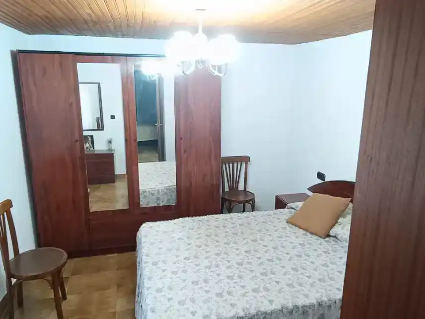 Habitación de Piso en venta en Frades de la Sierra con Trastero y Amueblado